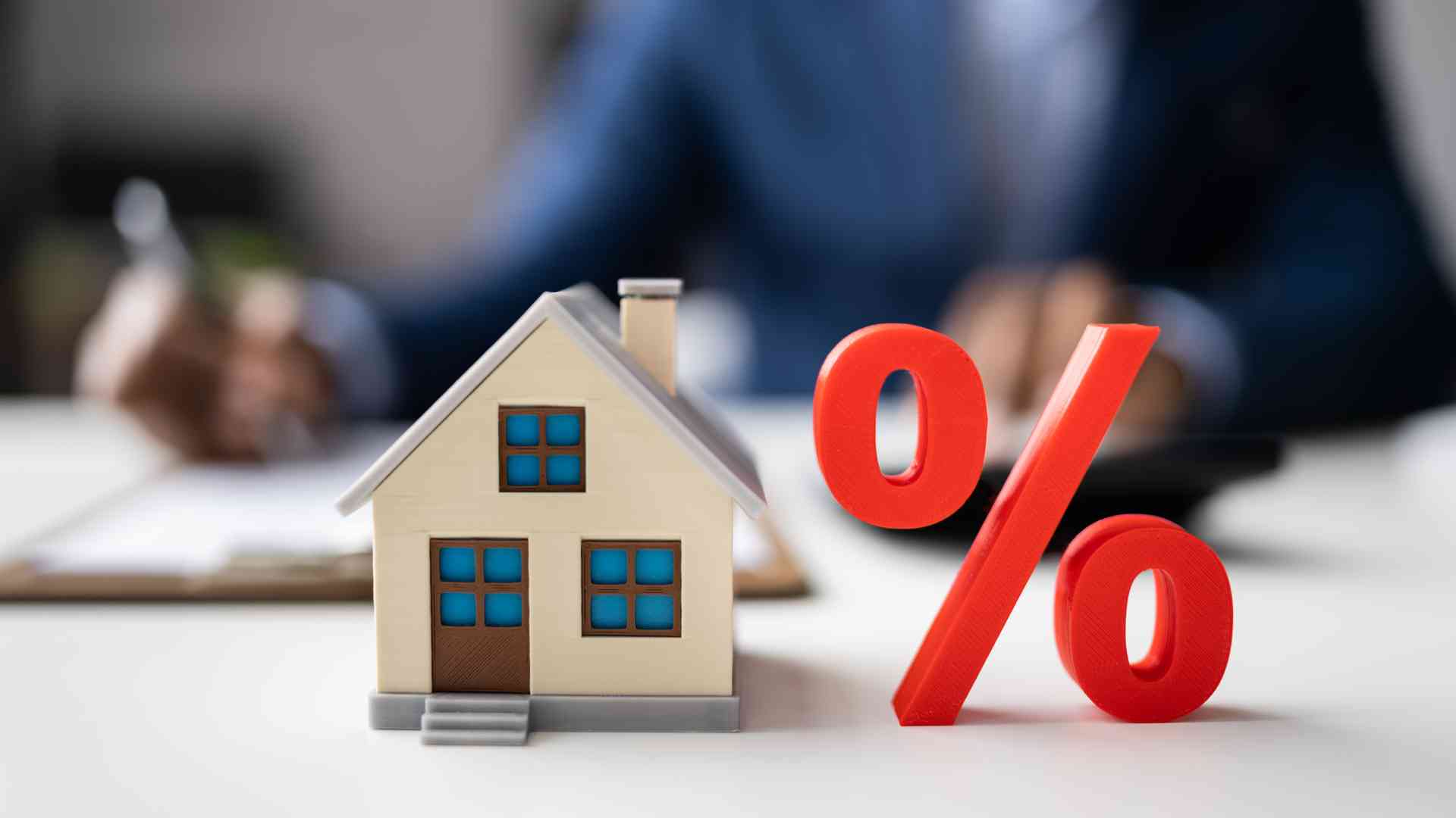 Optima Inmobiliaria: ¡Cambia esa alta tasa de interés hipotecaria!