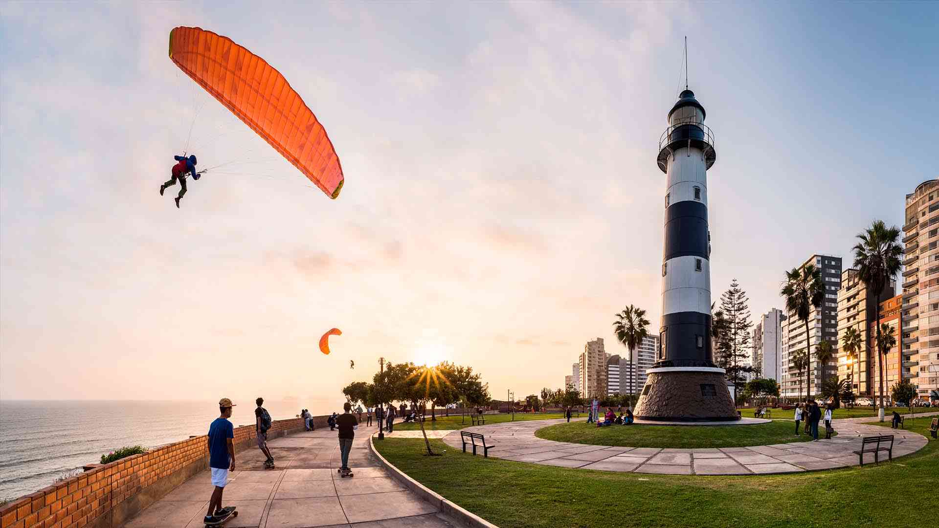 Descubre el Encanto de Vivir en un Distrito Turístico con Optima